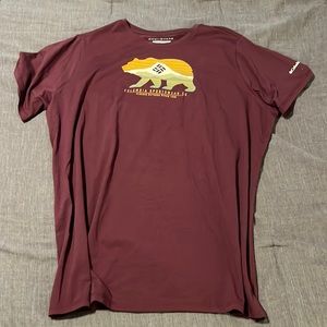 New Columbia tshirt never worn